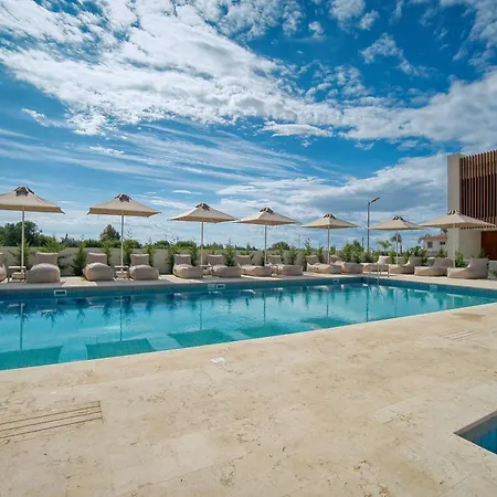 Avalon Gardens 2 A5 * Émba