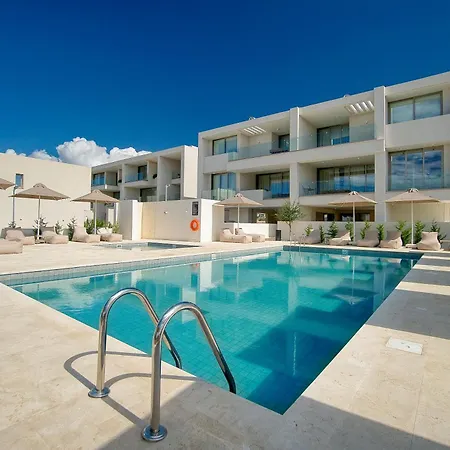 Avalon Gardens 2 A5 * Émba